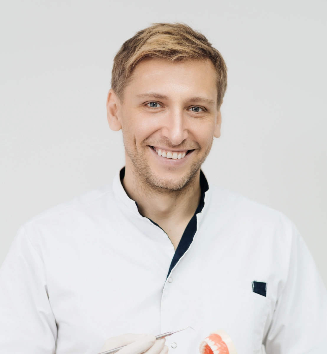 Dr. Guillermo Sáez